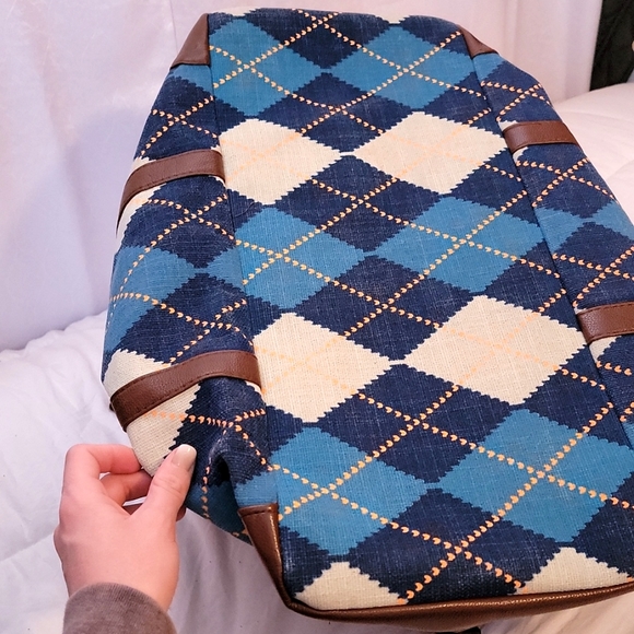 Lulu Dharma Weekender Tote - Picture 11 of 12